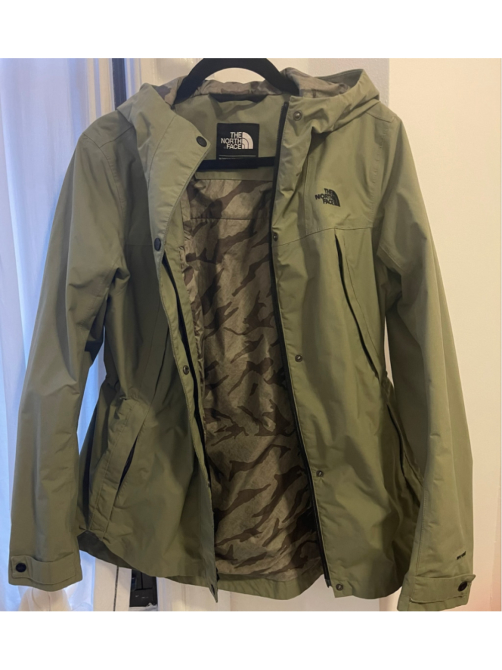 The North Face Women’s Ditmas Rain Jacket, Size L, Olive
